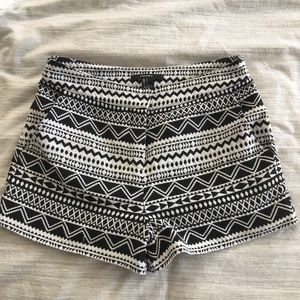 Adorable tribal print black and white shorts!